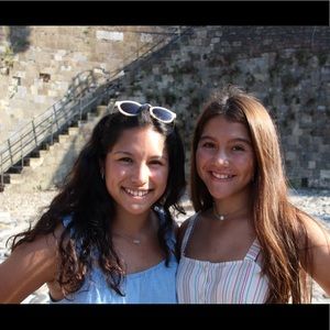 Meet your Posher, Adriana